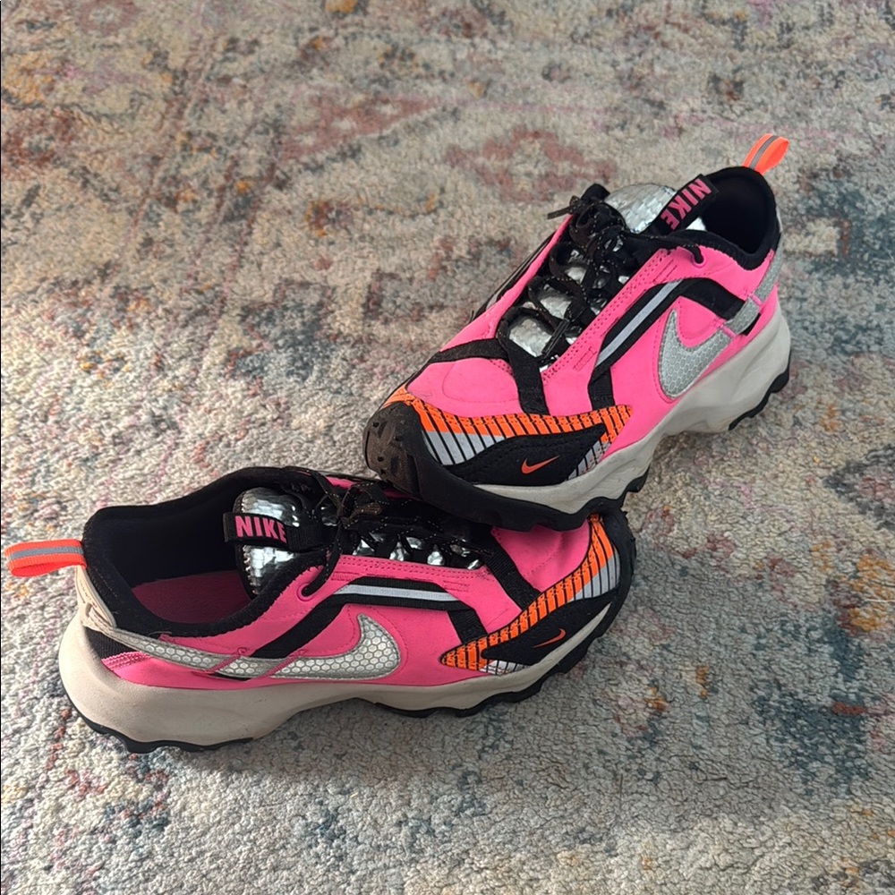 Nike Pink and Black Sneakers